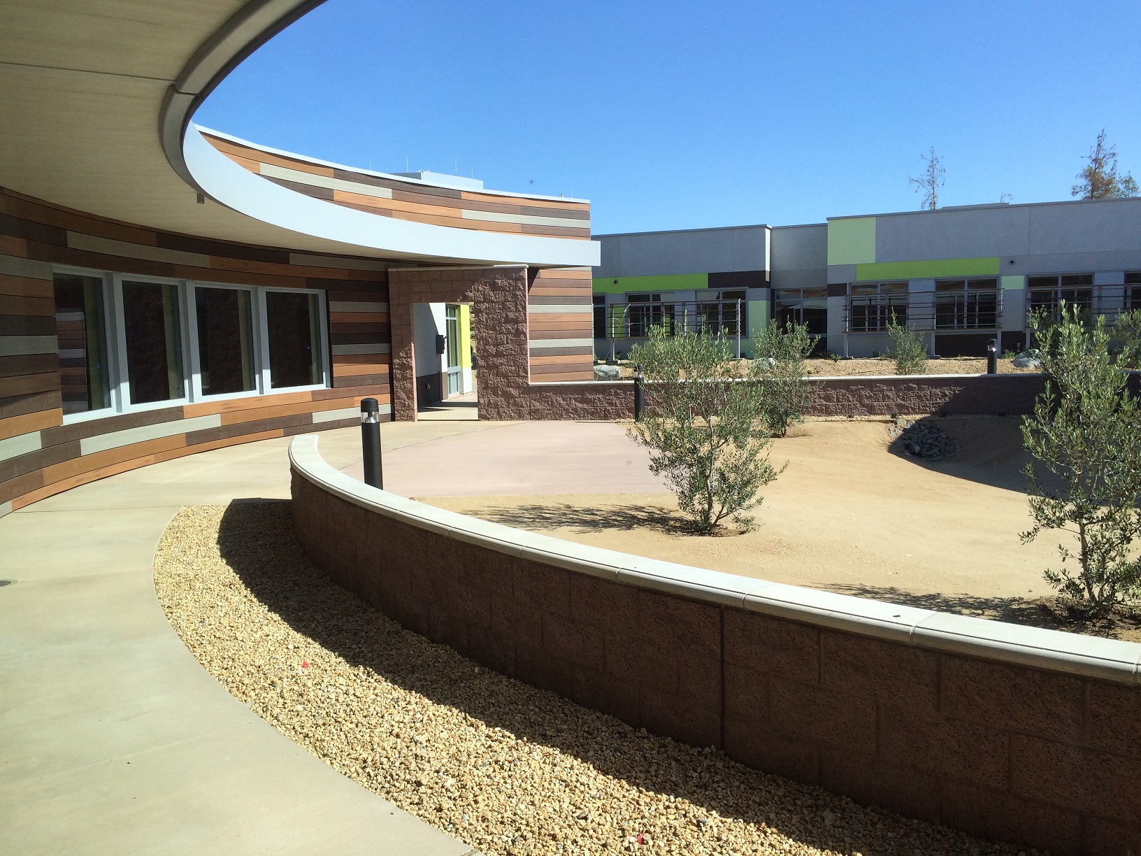 Courtyard - Dining windows